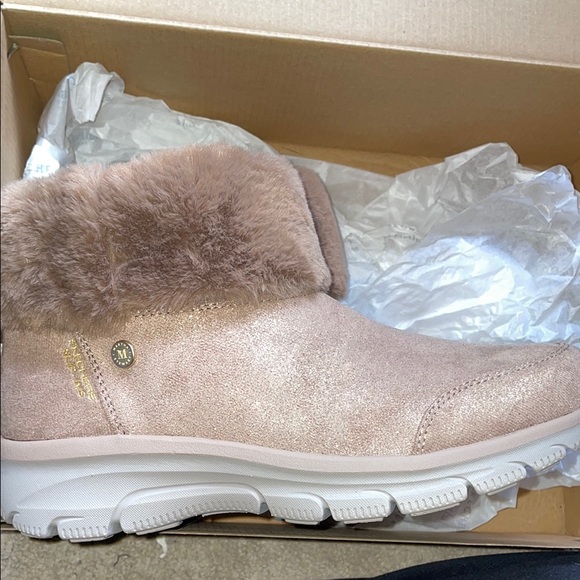 Skechers Tan and Gold Ankle Boots with Plush Lining - Picture 8 of 12